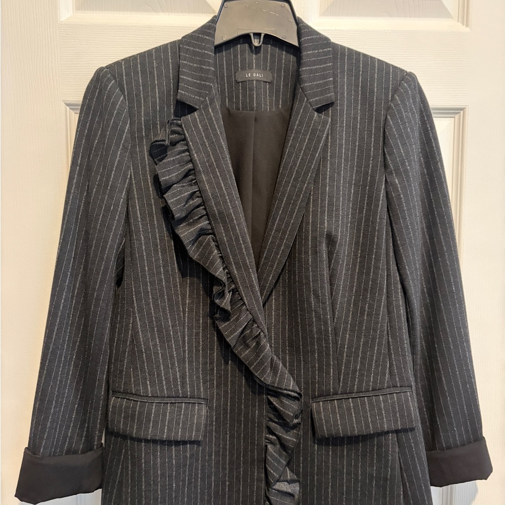 Le Boss charcoal grey Pinstripe Women's Blazer